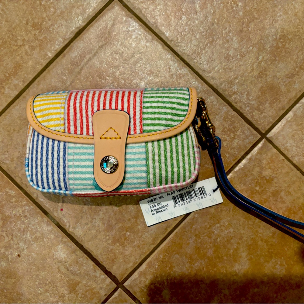 COPY - NWT Dooney & Bourke wristlet canvas plaid